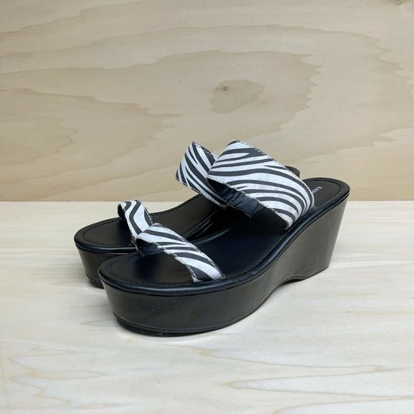 Express Womens Double Strap Slip On Platform Wedge Sandals Black White Sz 8 - Picture 3 of 7
